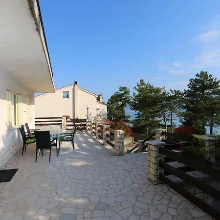Slavica Apartment Silo (Krk)